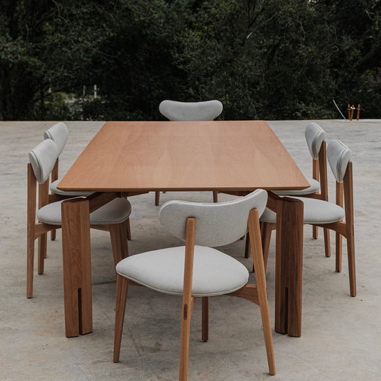 Mesa Jantar Atlas